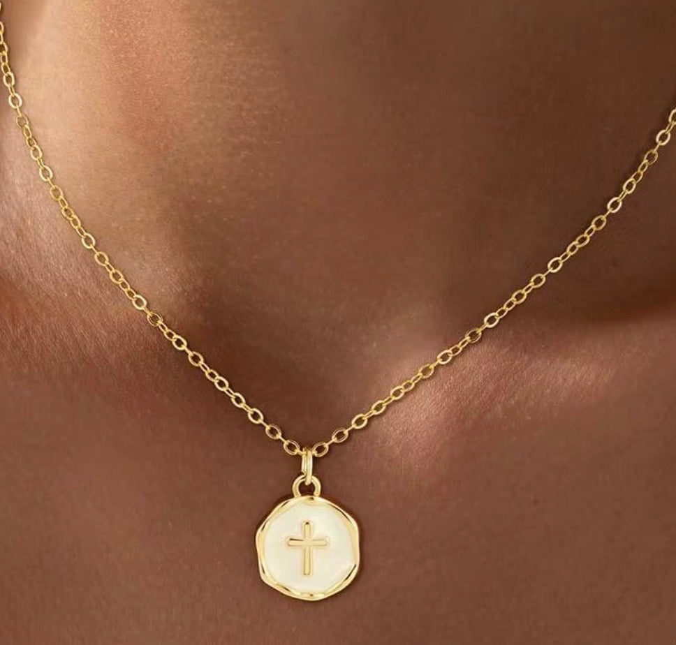 The Sunday-Necklace